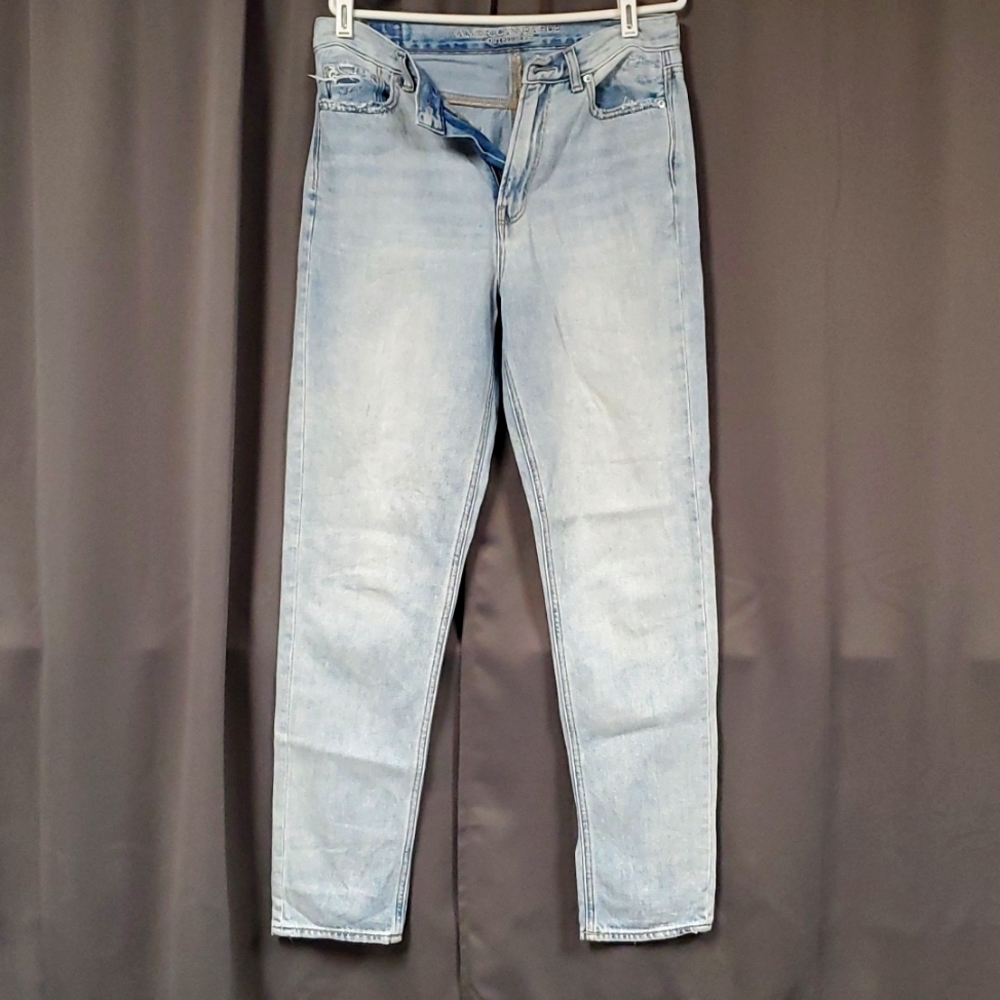 AMERICAN EAGLE MOM JEANS 8 X-LONG
